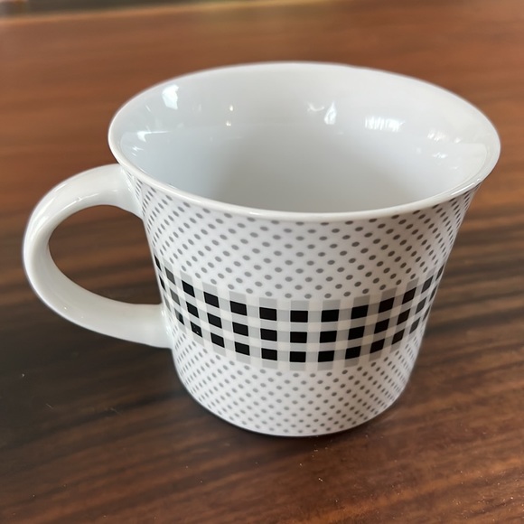 Cutest mugs ever! - Picture 3 of 6